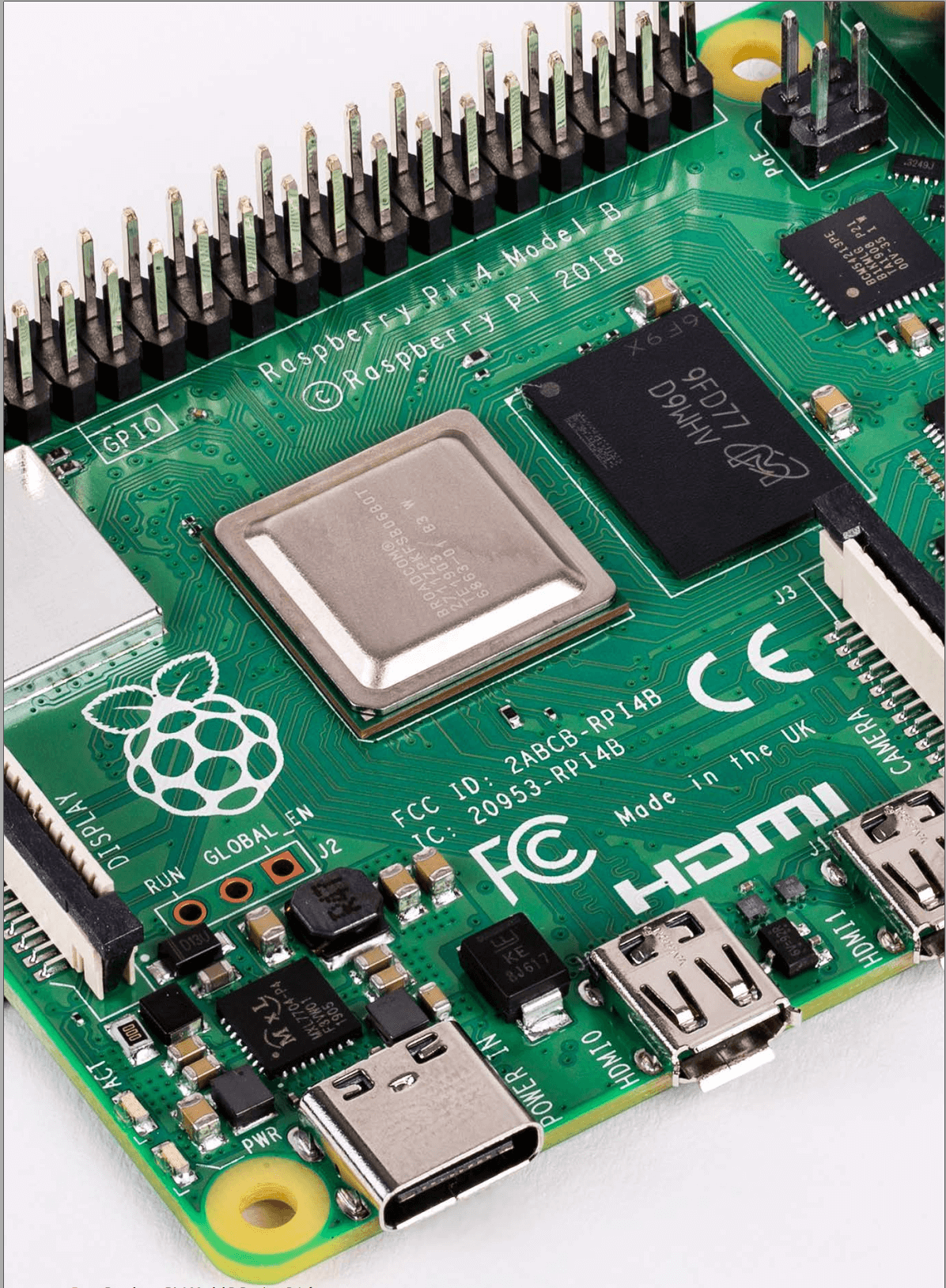 Raspberry Pi 4 için En İyi Aksesuarlar Rehberi