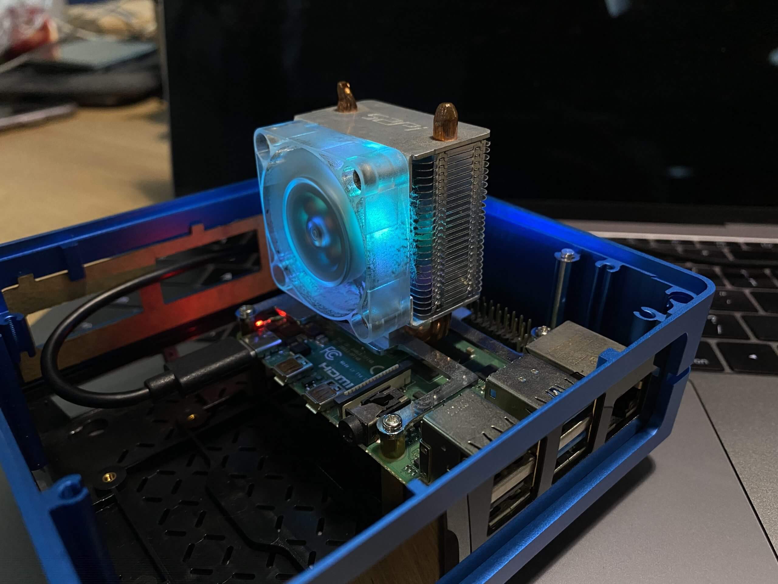 Blink ve Raspberry Pi 4’ünüzü re_computer kasasında soğutma!