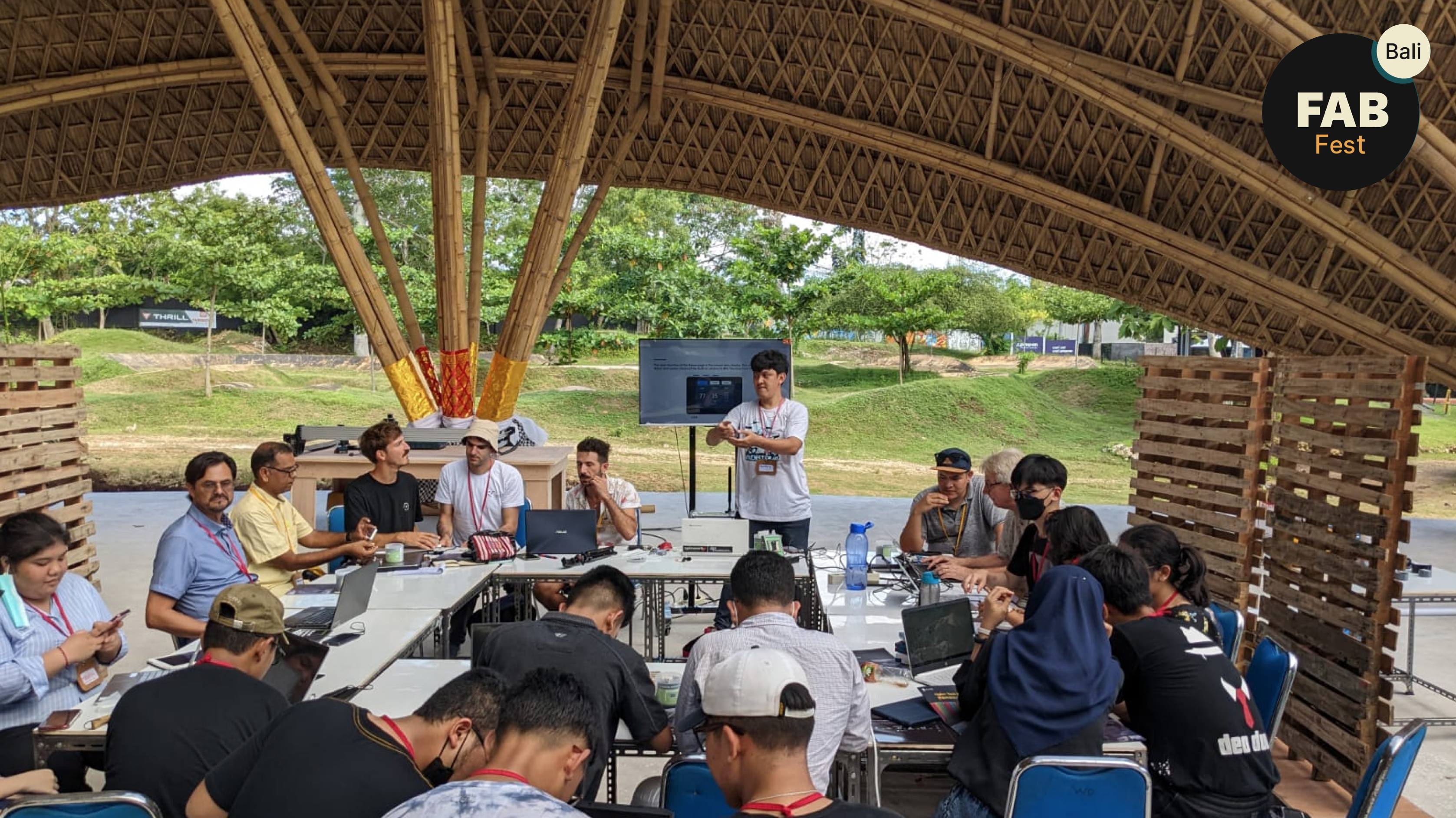 Bali Fab Fest 2022: Hendra Kusumah, IoT2Wild Yarışması Kazananlarından Biri, Bali’de SenseCAP K1100 Kiti Kullanarak Uygulamalı Atölyeler Düzenledi