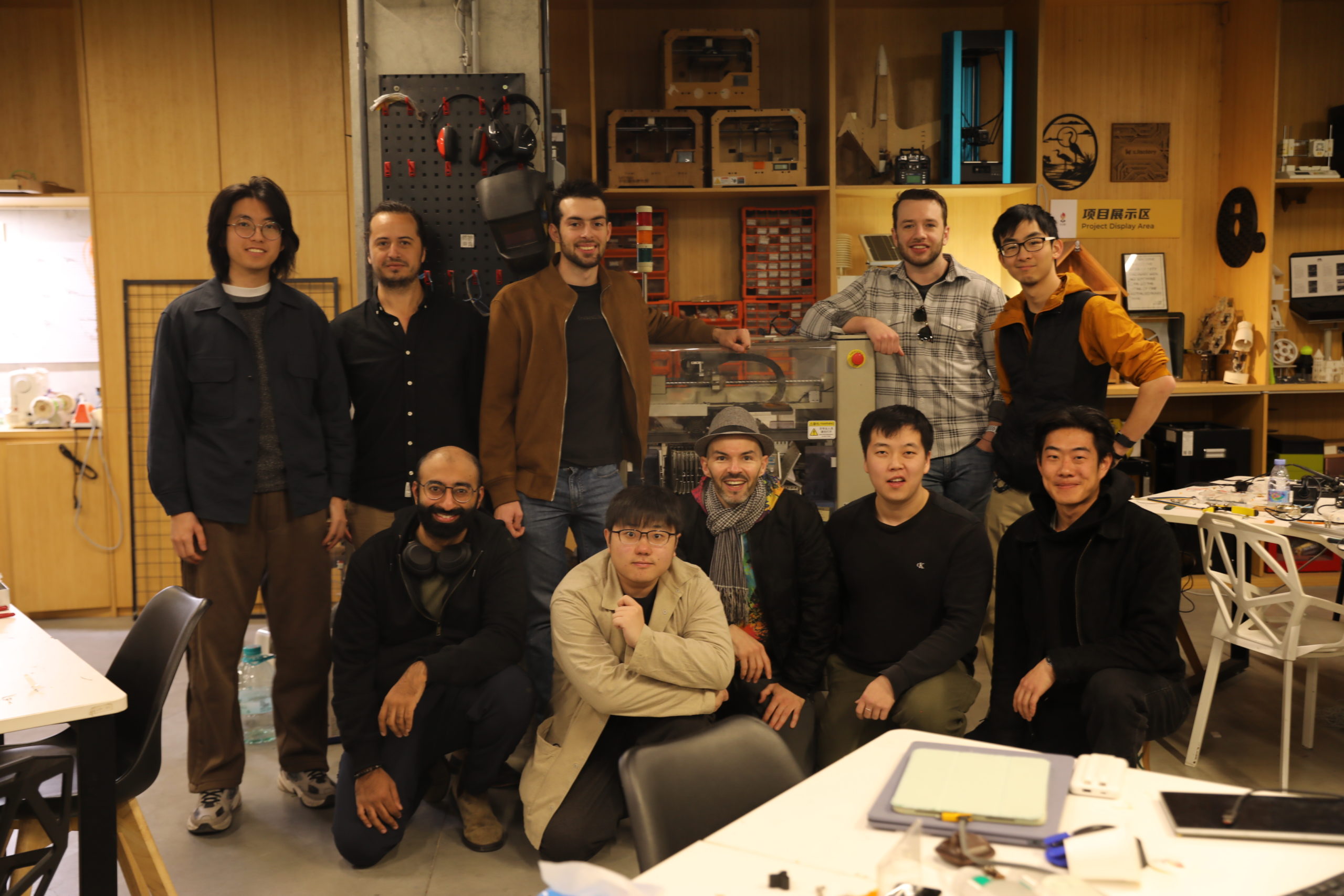 Şenzhen’de Araştırmayı Ölçeklendirmek: Maker Camp in Shenzhen-2501 Özeti