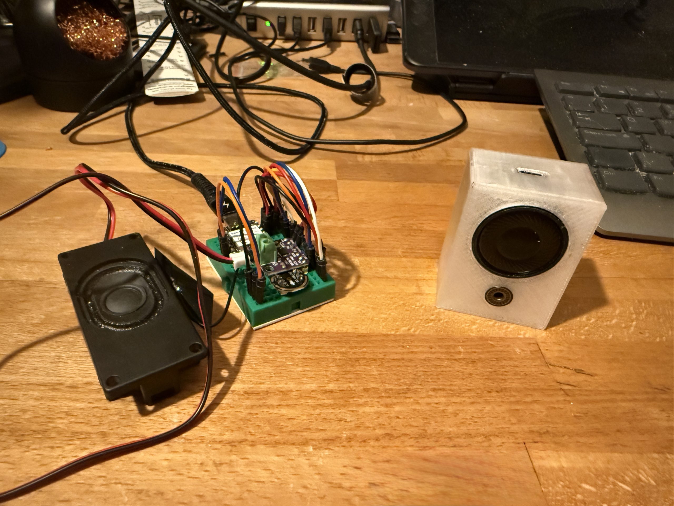 MiniMe — XIAO ESP32-S3 ile Güçlendirilmiş ChatGPT Destekli Dijital İkiz, Küçük Bir Kutuda