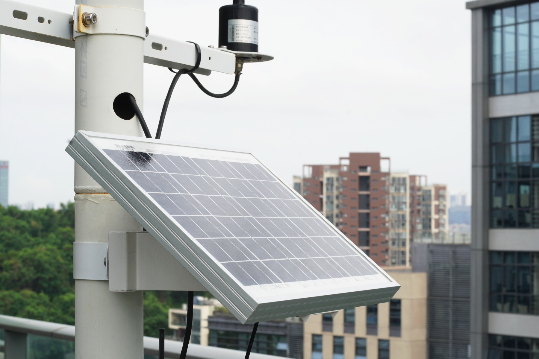 High-efficiency Waterproof PV-12W Solar Panel, w/ Brackets for Easy Installation - Image 2
