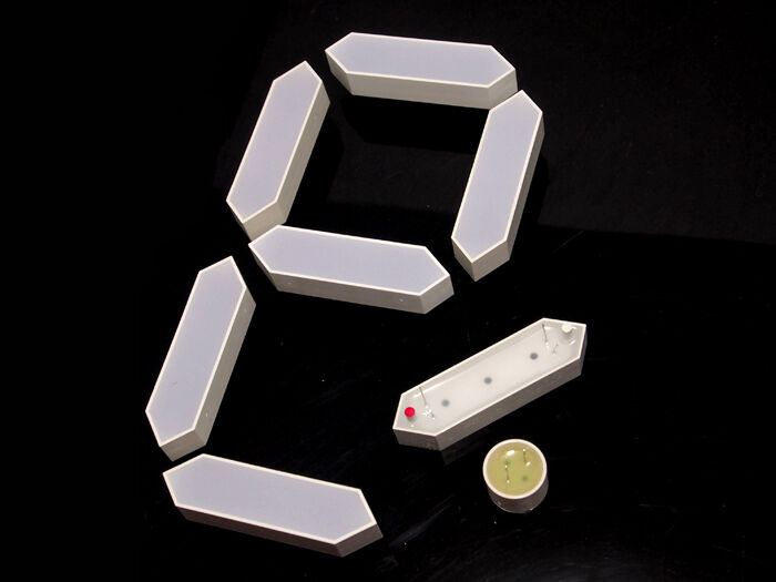 7 Segment Display - 5 Inches - Red - Image 2