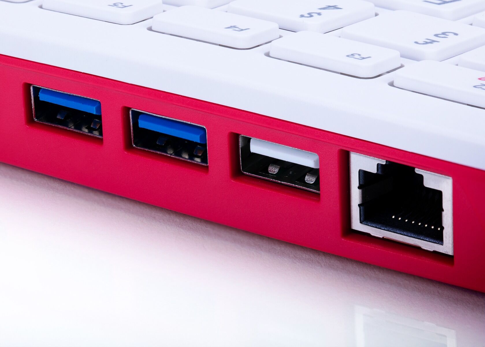 Raspberry Pi 400 Personal Computer Kit - UK Version - Image 4