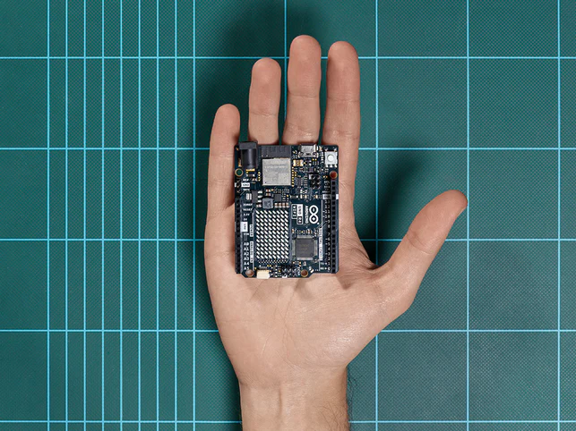 Arduino UNO Rev4 WiFi, 32-bit, Renesas RA4M1 - Arm Cortex -M4, ESP32-S3 Wi-Fi® module, Bluetooth, 12x8 LED Matrix, Qwiic Connector, VRTC - Image 8