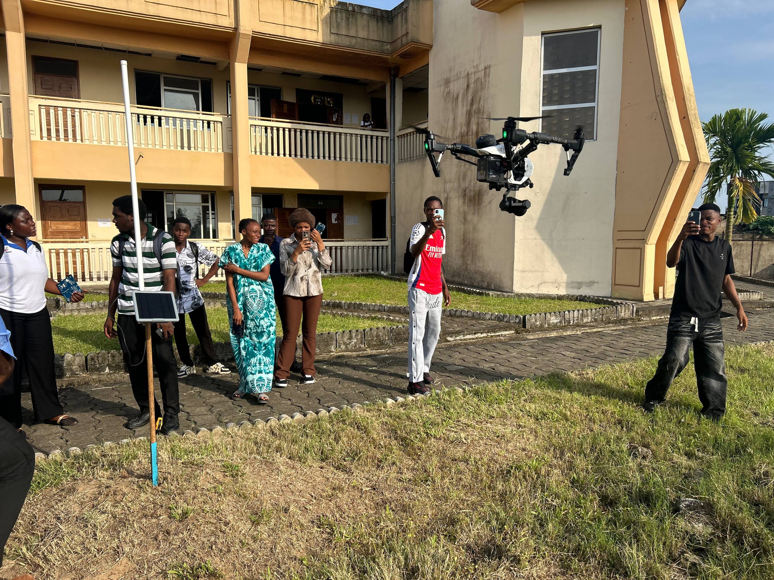Kamerun’da IoT LoRa Meshtastics Sensör Ağı Kurma 🇨🇲